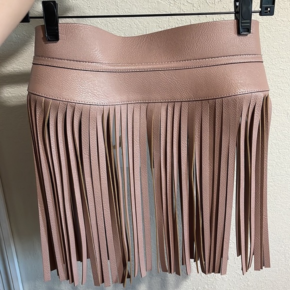 BCBGMAXAZRIA FRINGE BELT - Picture 3 of 3